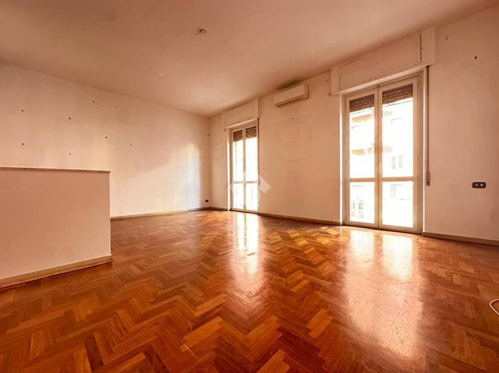 appartamento in vendita a Napoli in zona Arenella