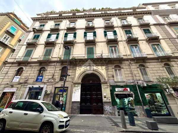 appartamento in vendita a Napoli in zona Pendino / San Giuseppe
