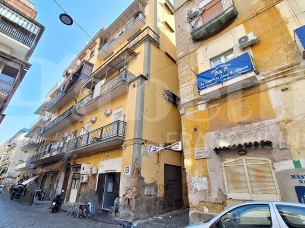 appartamento in vendita a Napoli in zona Stella
