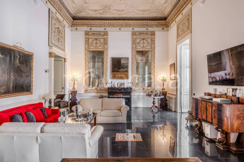 appartamento in vendita a Napoli in zona San Ferdinando
