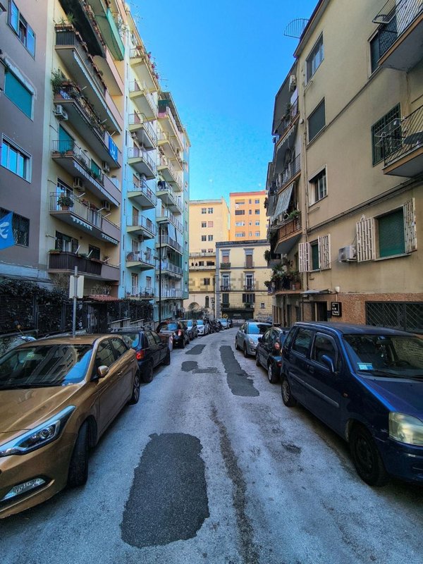 appartamento in vendita a Napoli in zona Arenella