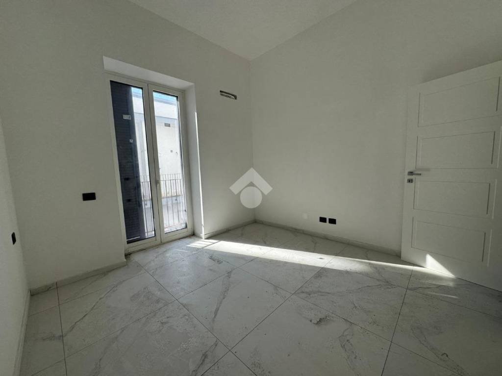 appartamento in vendita a Napoli in zona San Carlo all'Arena