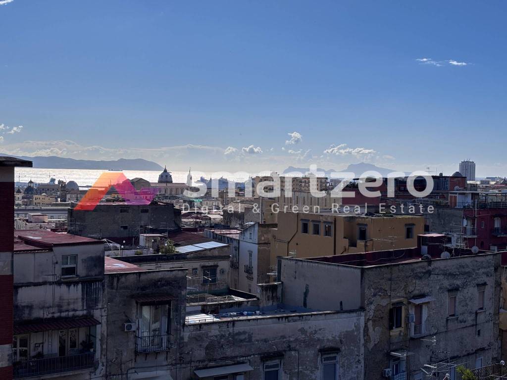 appartamento in vendita a Napoli in zona San Carlo all'Arena