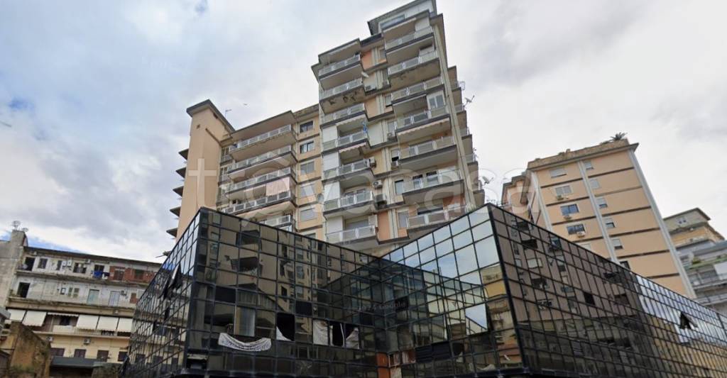 appartamento in vendita a Napoli in zona Mercato