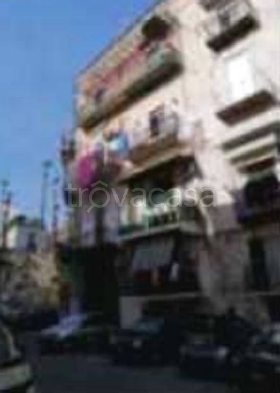 appartamento in vendita a Napoli in zona Stella