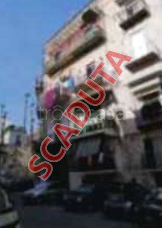 appartamento in vendita a Napoli in zona Stella
