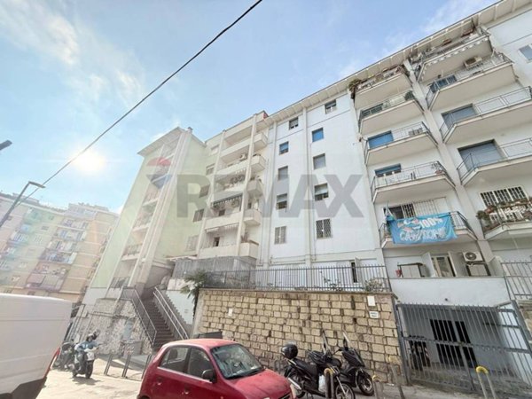 appartamento in vendita a Napoli in zona Arenella