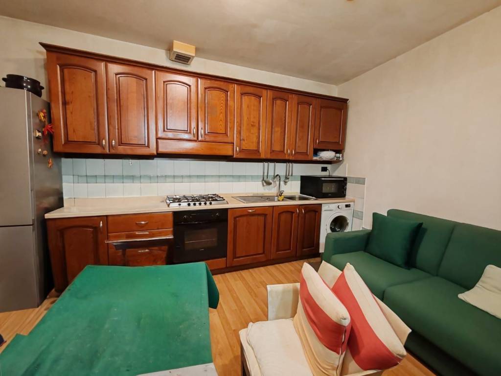 appartamento in vendita a Napoli in zona Chiaia