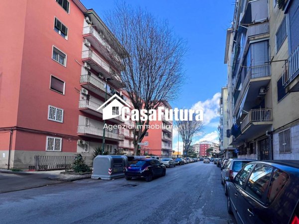 appartamento in vendita a Napoli in zona Scampia