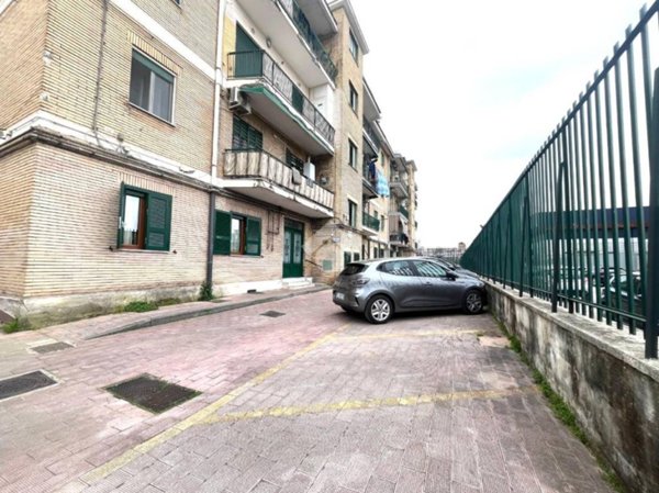 appartamento in vendita a Napoli in zona Secondigliano