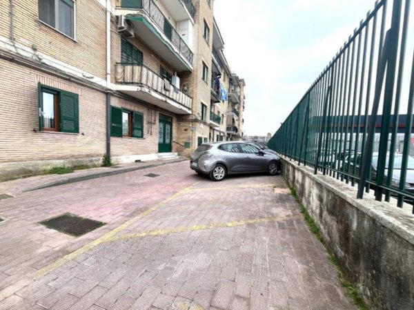 appartamento in vendita a Napoli in zona Secondigliano