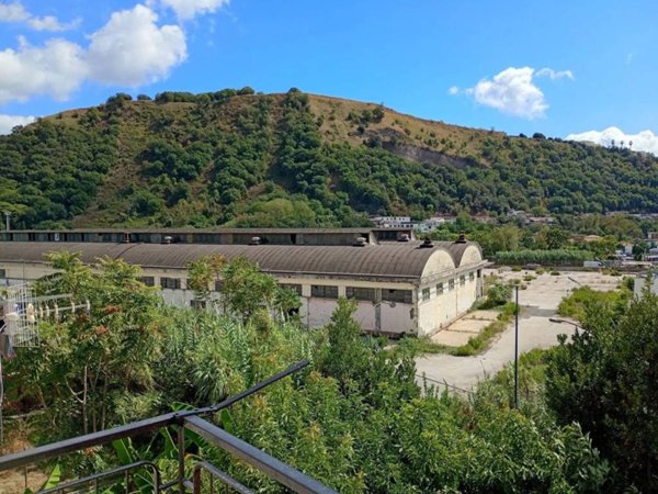 appartamento in vendita a Napoli in zona Fuorigrotta