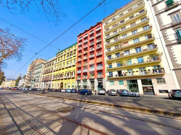 appartamento in vendita a Napoli in zona Chiaia