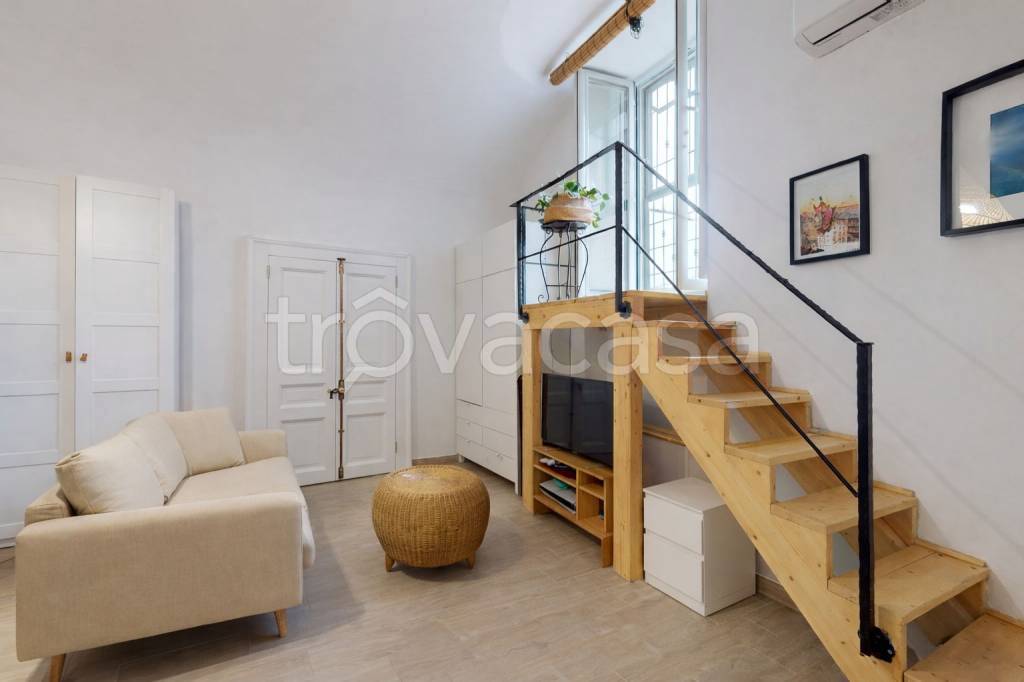 appartamento in vendita a Napoli in zona Stella