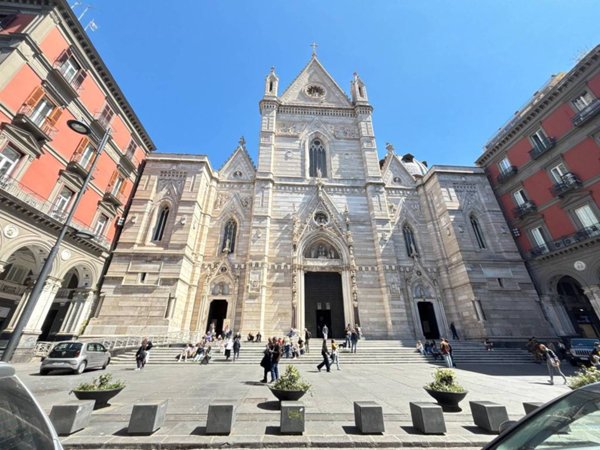 appartamento in vendita a Napoli in zona Porto