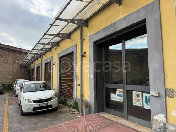 negozio in vendita a Napoli in zona San Giovanni a Teduccio