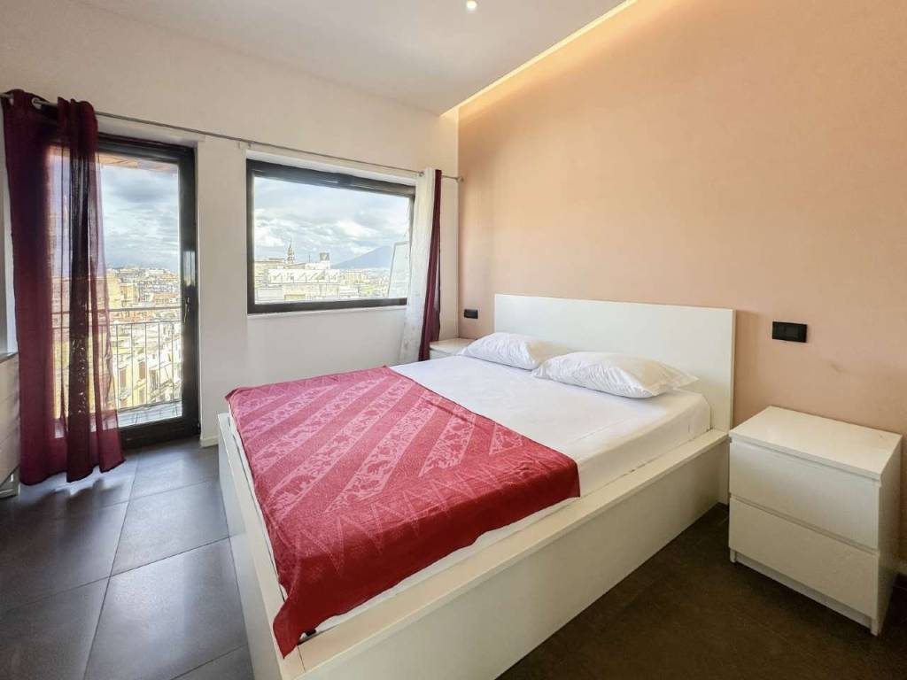 appartamento in vendita a Napoli in zona Porto