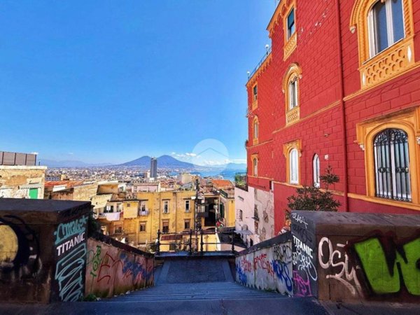 appartamento in vendita a Napoli in zona Montecalvario