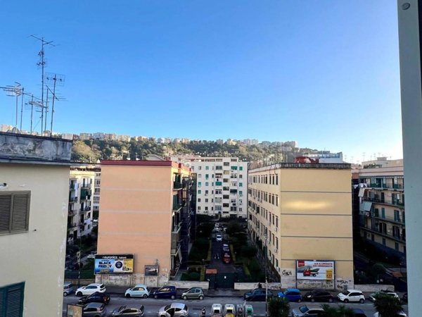 appartamento in vendita a Napoli in zona Bagnoli