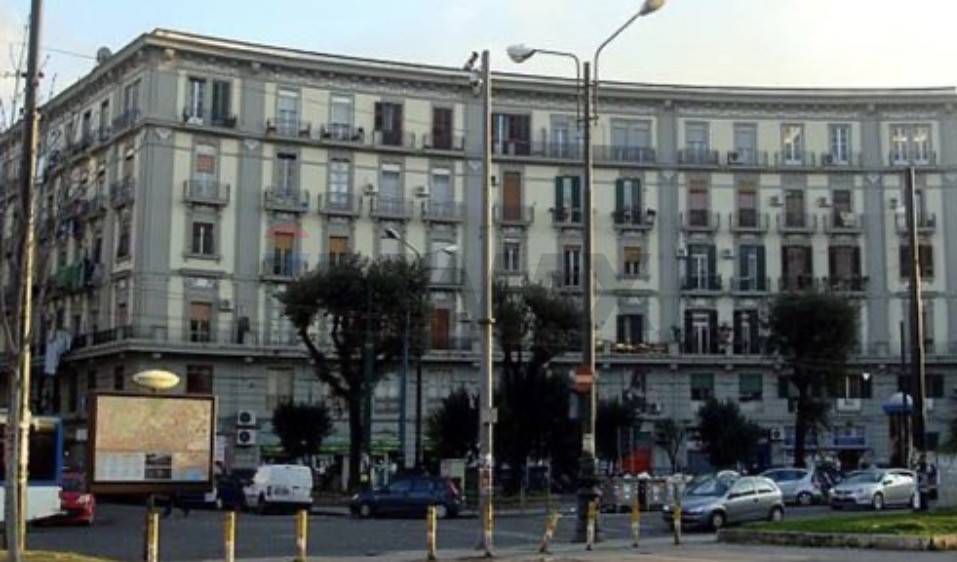 appartamento in vendita a Napoli in zona San Lorenzo