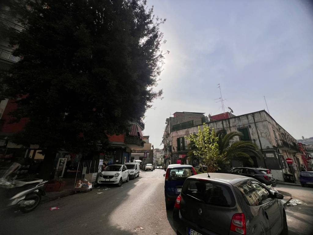 appartamento in vendita a Napoli in zona San Carlo all'Arena