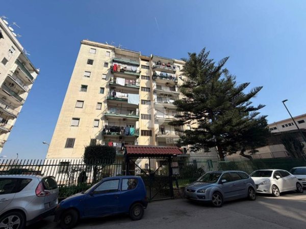 appartamento in vendita a Napoli in zona Ponticelli