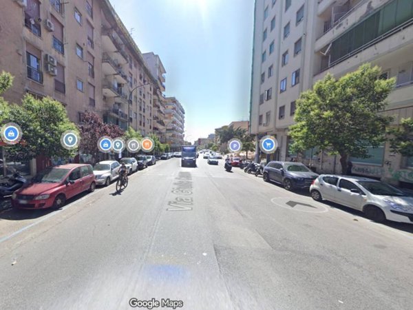 negozio in vendita a Napoli in zona Bagnoli