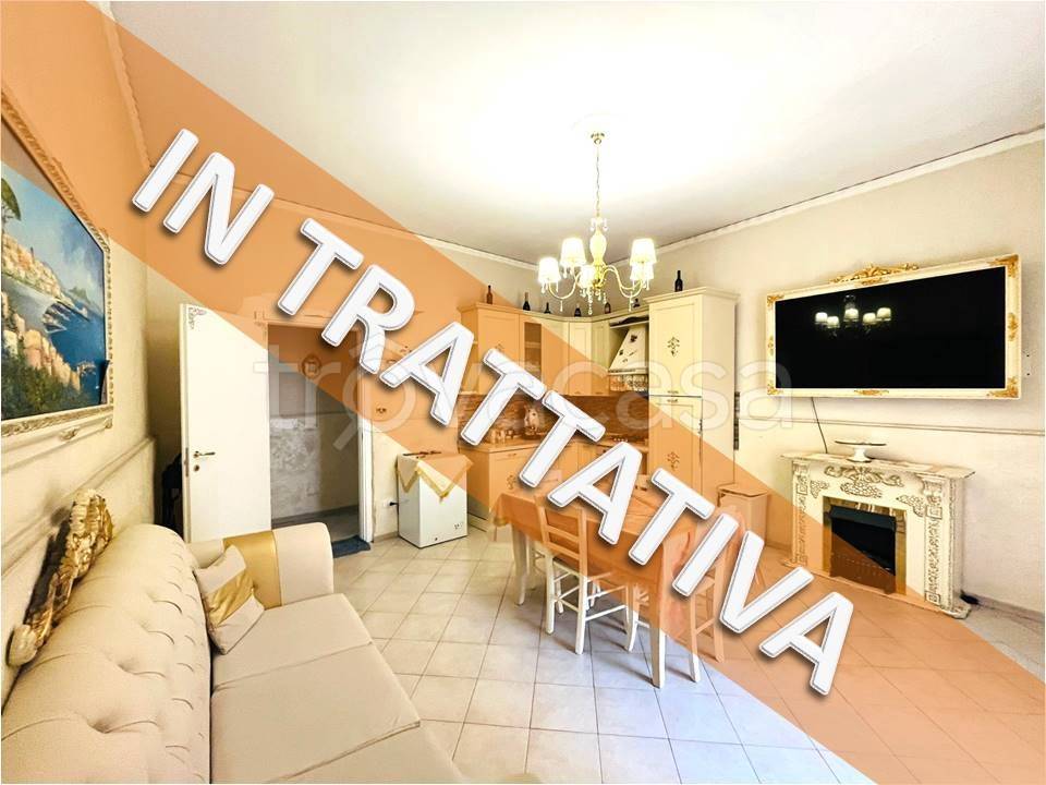 appartamento in vendita a Napoli in zona Barra