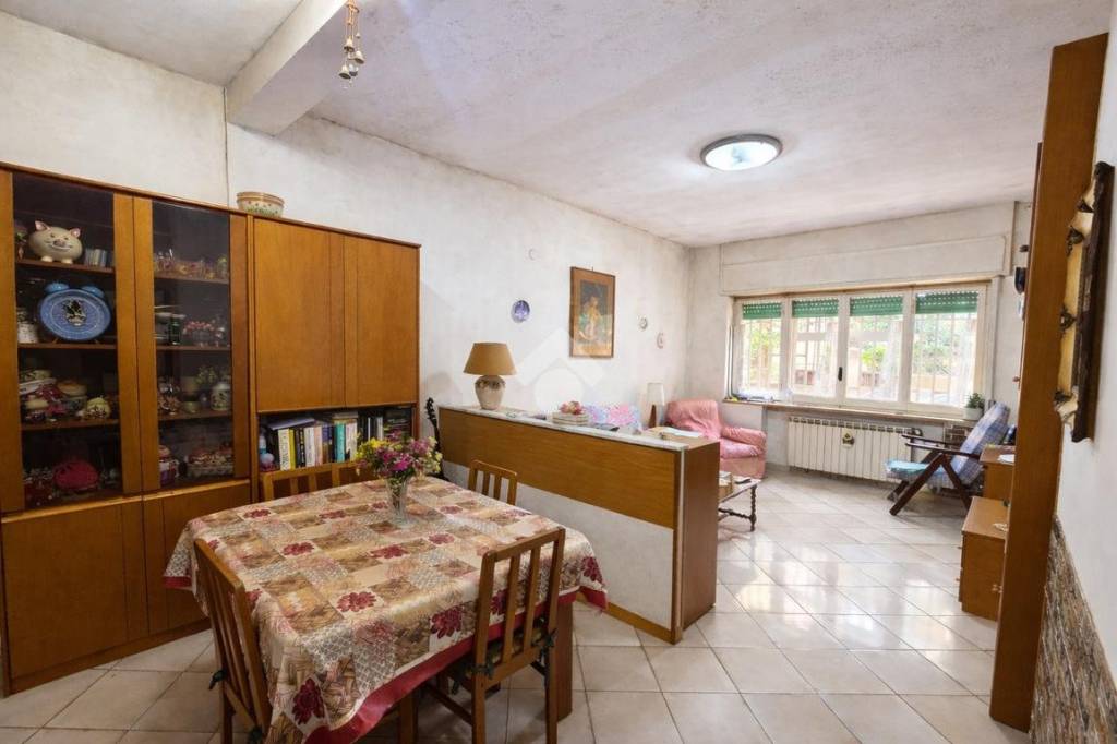 appartamento in vendita a Napoli