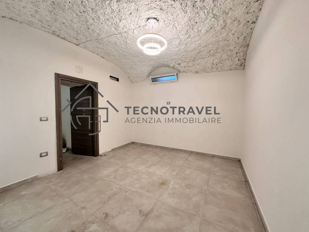 appartamento in vendita a Napoli in zona Mercato