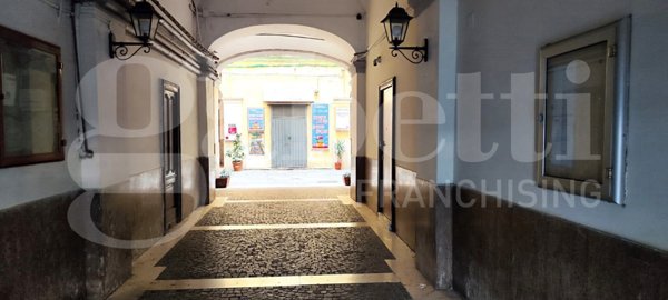 appartamento in vendita a Napoli in zona Pendino / San Giuseppe