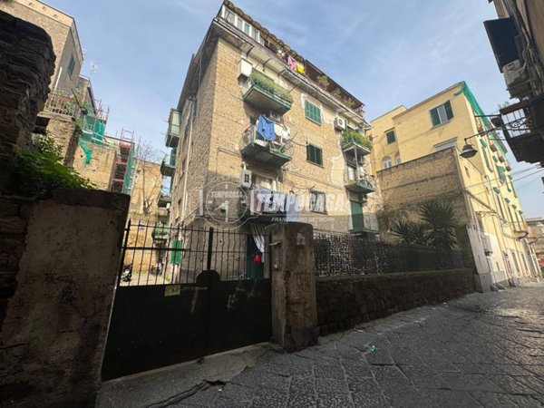 appartamento in vendita a Napoli in zona Stella