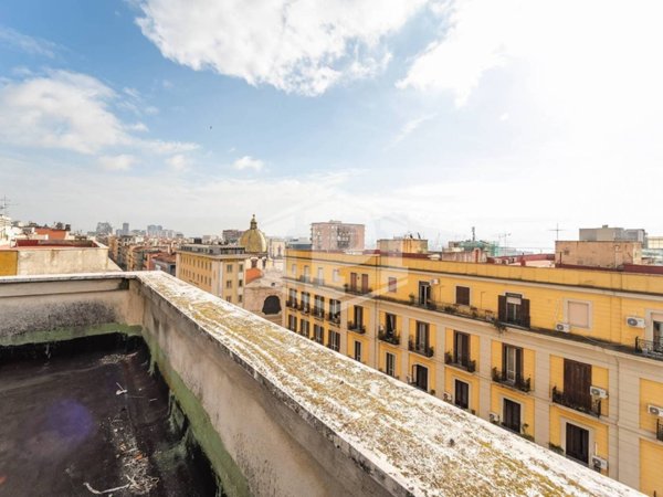 appartamento in vendita a Napoli in zona Stella