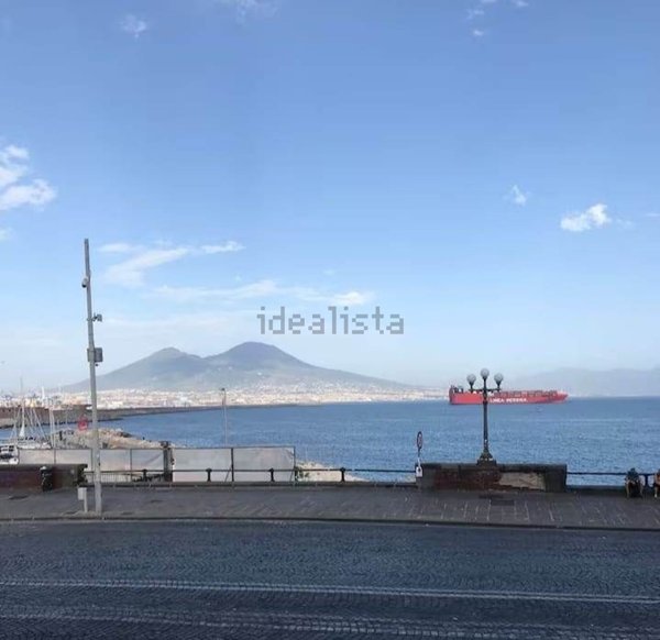 appartamento in vendita a Napoli in zona San Ferdinando