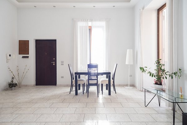 appartamento in vendita a Napoli in zona Chiaia