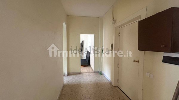 appartamento in vendita a Napoli in zona San Carlo all'Arena