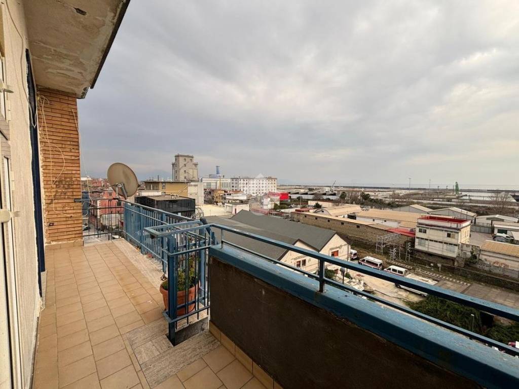 appartamento in vendita a Napoli in zona San Giovanni a Teduccio