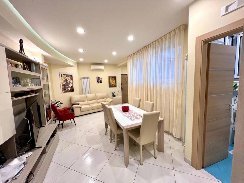 appartamento in vendita a Napoli in zona Soccavo