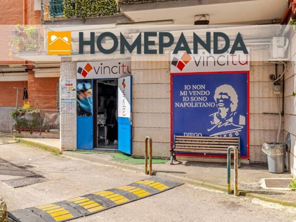 negozio in vendita a Napoli in zona Secondigliano