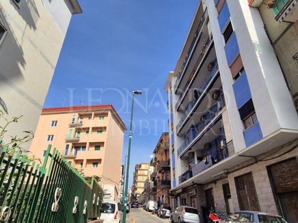 appartamento in vendita a Napoli in zona Fuorigrotta