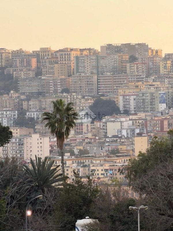 appartamento in vendita a Napoli in zona Capodimonte / Colli Aminei