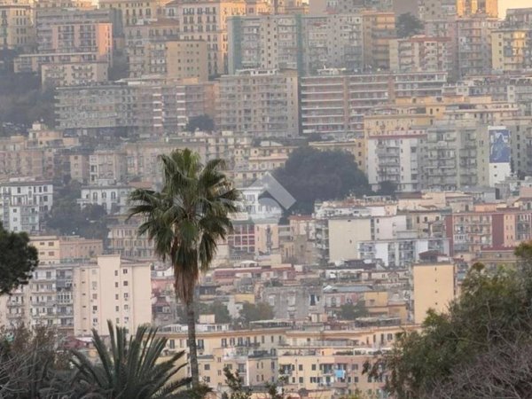 appartamento in vendita a Napoli in zona Capodimonte / Colli Aminei