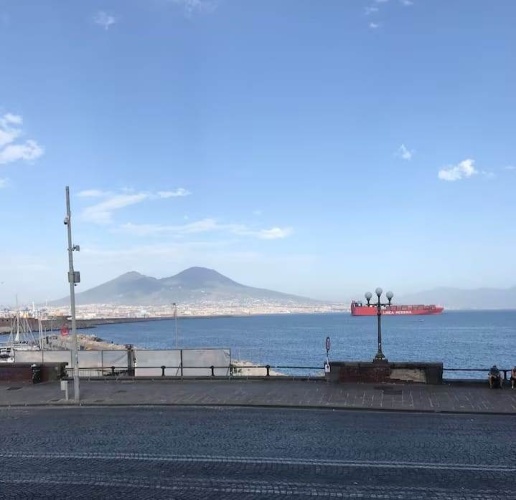 appartamento in vendita a Napoli in zona San Ferdinando