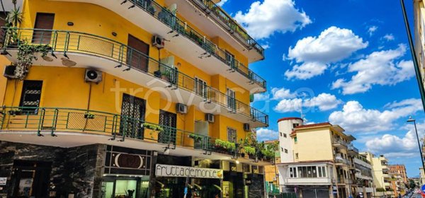 appartamento in vendita a Napoli in zona Chiaia