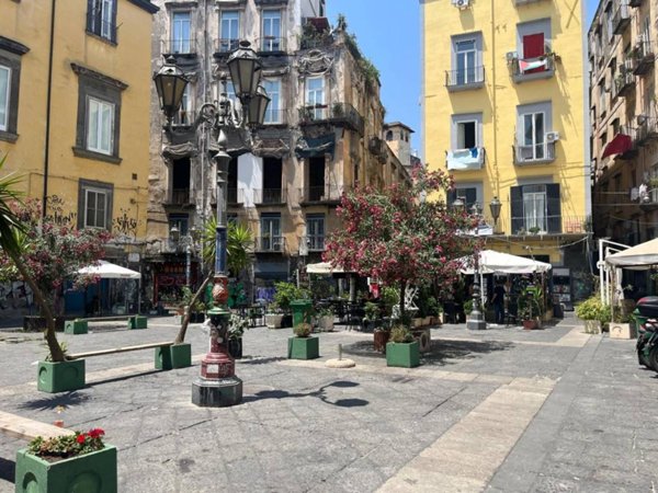 negozio in vendita a Napoli