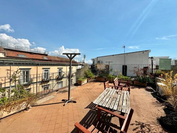 appartamento in vendita a Napoli in zona Pendino / San Giuseppe
