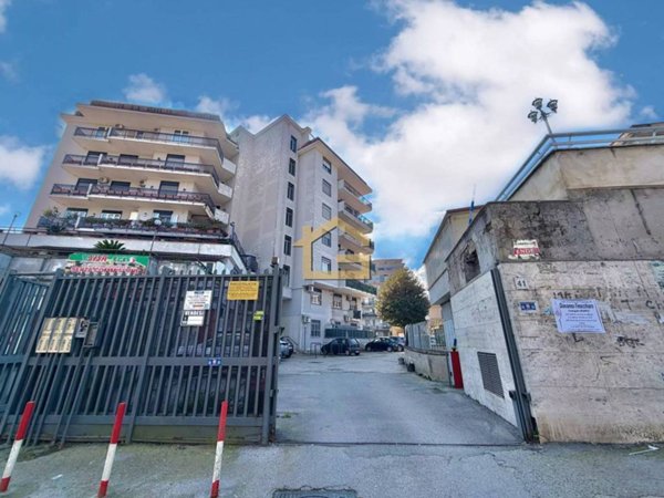 appartamento in vendita a Napoli in zona Piscinola
