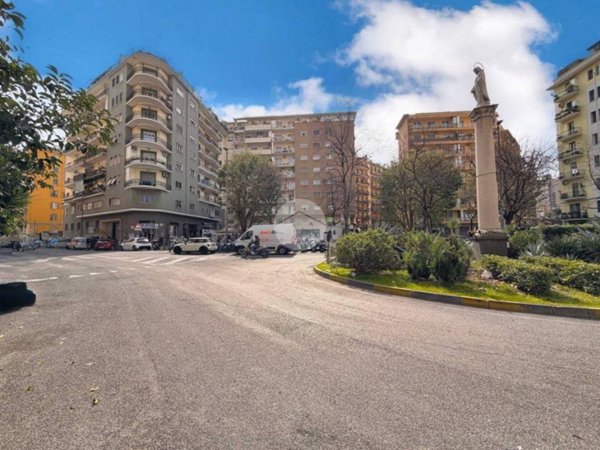 appartamento in vendita a Napoli in zona Arenella