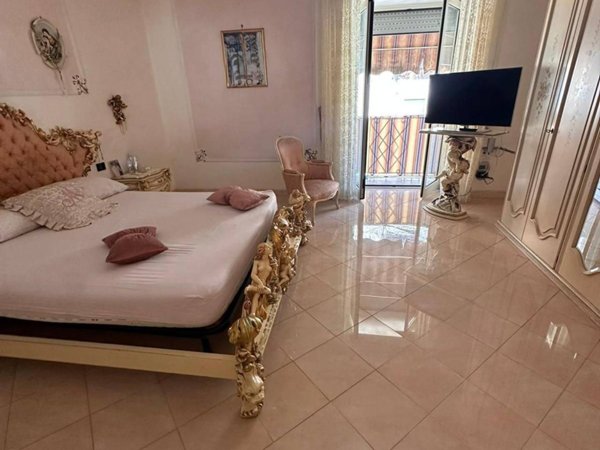 appartamento in vendita a Napoli in zona Pendino / San Giuseppe