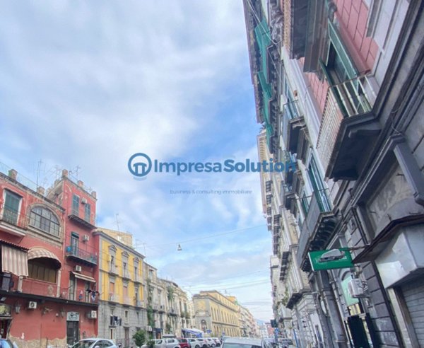 appartamento in vendita a Napoli in zona San Lorenzo